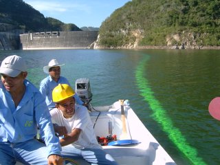 Using the FL30 for testing dam leakage